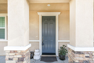11755 Fenton Ave in Sylmar, CA - Building Photo - Building Photo