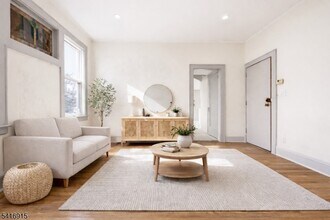 265 N 17th St in Bloomfield, NJ - Foto de edificio - Building Photo