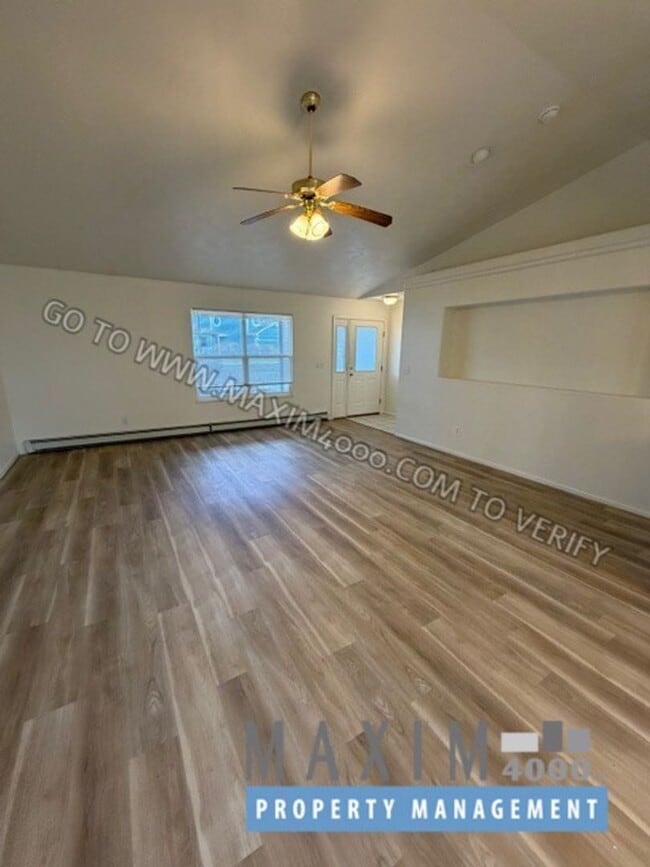 210 W Sunset Dr in Fruita, CO - Building Photo - Building Photo