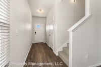 2703A Sidney St photo'