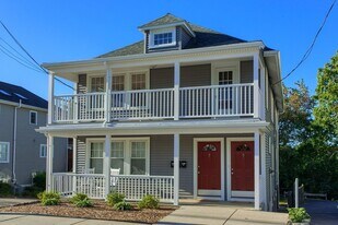 148 Pleasant St, Unit 2 in Watertown, MA - Building Photo