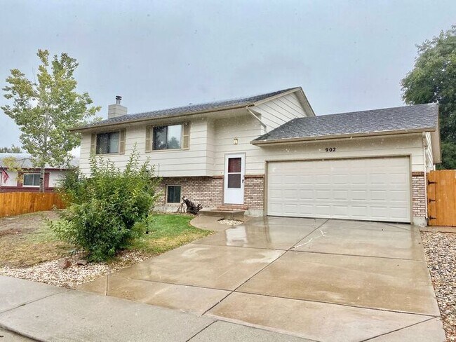 902 Bayberry Dr in Loveland, CO - Building Photo - Building Photo