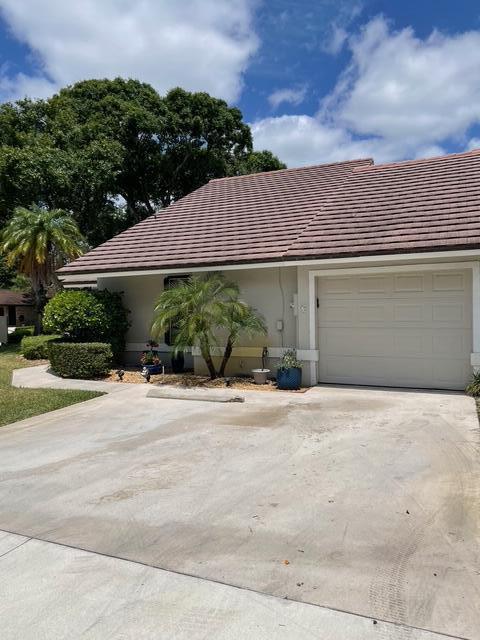 property at 800 Kintyre Ct