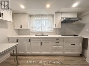 68 Singleton Rd in Toronto, ON - Building Photo - Building Photo