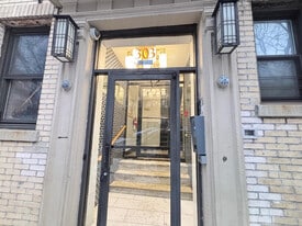 303 58th St in West New York, NJ - Building Photo