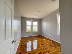 641 15th Ave, Unit 2L in Newark, NJ - Foto de edificio - Building Photo