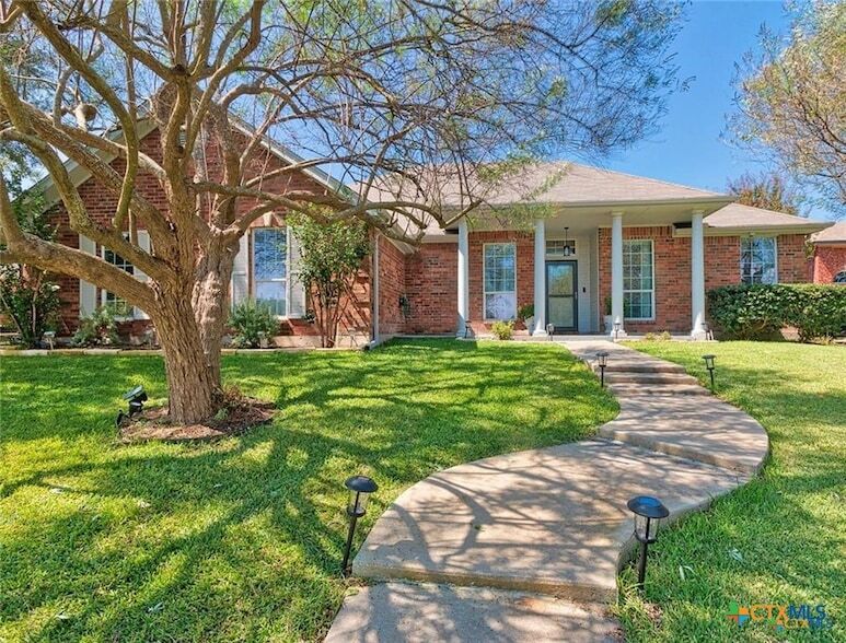 606 Lantana St, Unit 338 in Harker Heights, TX - Building Photo