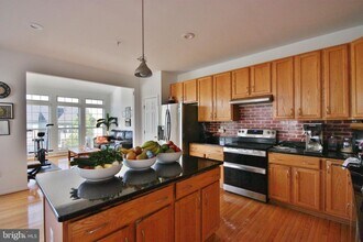 10736 Enfield Dr in Ellicott City, MD - Building Photo - Building Photo