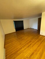 8141 W Beckett Ave, Unit Upper Apartamentos