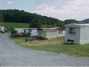 146-148 Kiser Cir in Jonesborough, TN - Foto de edificio