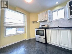 11 Norman Ln in Cambridge, ON - Building Photo - Building Photo