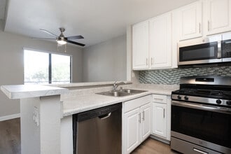 Capes at Ventura in Ventura, CA - Building Photo - Interior Photo