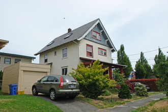 1915 NE Everett Ave in Portland, OR - Building Photo - Building Photo