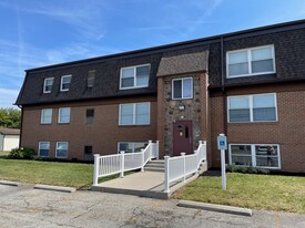 Arbour Court Apartments