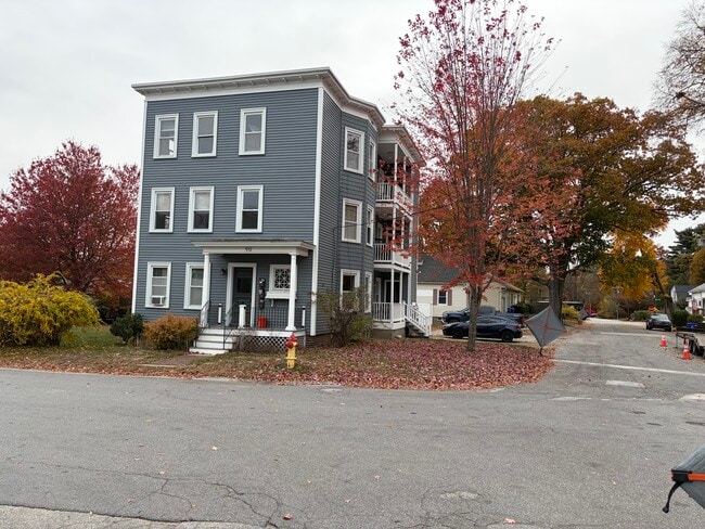 90 Longwood Avenue, Unit Apt 1 in Manchester, NH - Building Photo - Building Photo