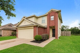 3026 Junction Dr in Houston, TX - Building Photo - Building Photo
