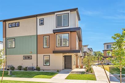 127 E Amboise Ct in Sandy, UT - Building Photo