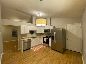 6033 Waterbury Ln in Knoxville, TN - Building Photo - Building Photo