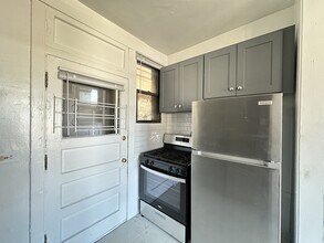 1319 W Estes Ave in Chicago, IL - Building Photo - Building Photo