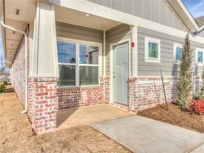 735 W Hurd St in Edmond, OK - Building Photo - Building Photo