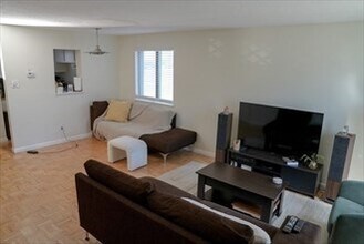 34 Village Hill Ln in Natick, MA - Building Photo - Building Photo
