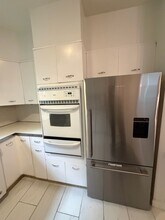 121 Bentley Ave in Jersey City, NJ - Building Photo - Building Photo