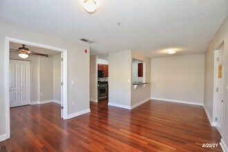 2071 Dixie Belle Dr in Orlando, FL - Building Photo - Building Photo