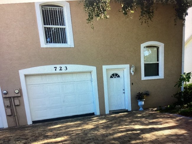 723 Laurel Bay Cir in New Smyrna Beach, FL - Building Photo - Building Photo