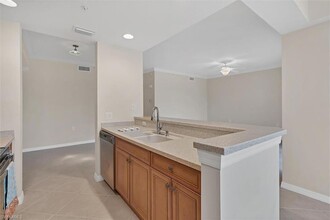 10285 Heritage Bay Blvd, Unit 833 in Naples, FL - Building Photo - Building Photo