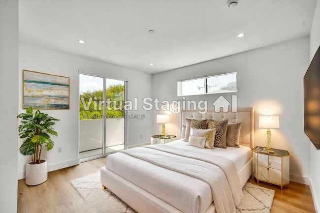 5022 Cahuenga Blvd in Los Angeles, CA - Building Photo - Building Photo