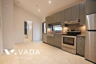 2060 W 44th Ave in Vancouver, BC - Building Photo - Building Photo