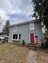 202 E Dodds St in Bloomington, IN - Building Photo