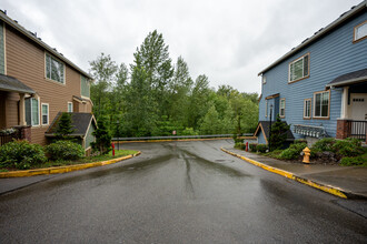 Marymoor Ridge Condominiums in Redmond, WA - Building Photo - Building Photo