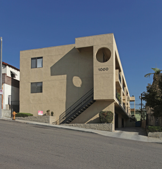 1000 Everett St in Los Angeles, CA - Foto de edificio