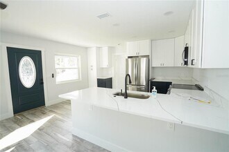 5817 Dartmouth Ave N in St. Petersburg, FL - Building Photo - Building Photo