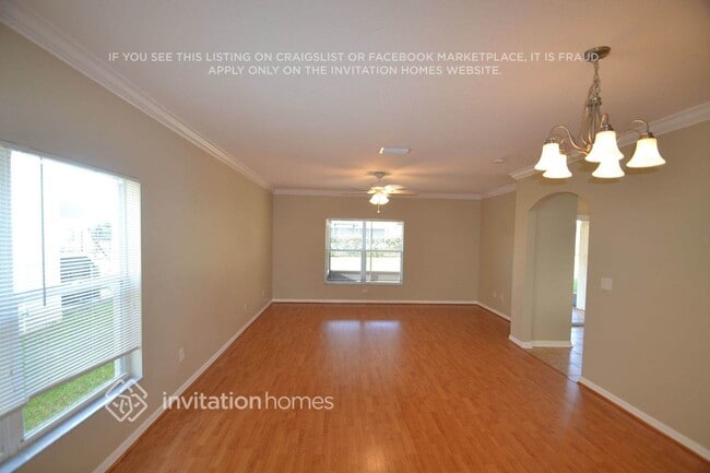 5824 Wrenwater Dr in Lithia, FL - Building Photo - Building Photo