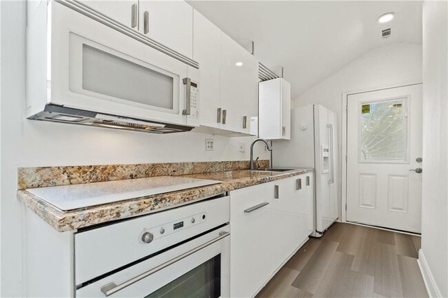 7700 N Lamar Blvd in Austin, TX - Building Photo - Building Photo
