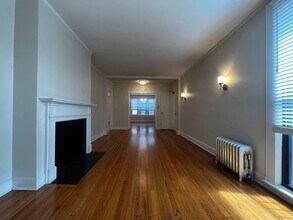 Updated Apartments Located at 800 Michigan in Evanston, IL - Foto de edificio - Interior Photo