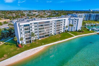 1542 Jupiter Cove Dr in Jupiter, FL - Building Photo - Building Photo