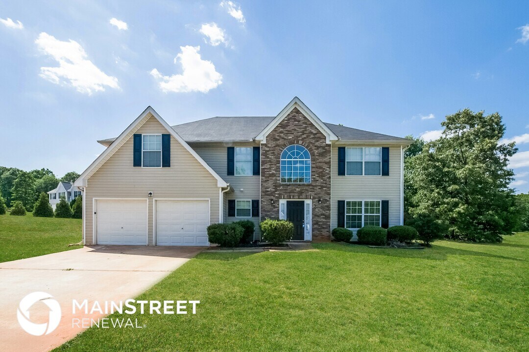 216 Prairie Hen Ln in Hampton, GA - Building Photo