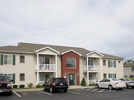 Fox Trace Apartments in West Seneca, NY - Foto de edificio - Building Photo