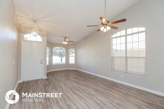 12555 W Virginia Ave in Avondale, AZ - Foto de edificio - Building Photo