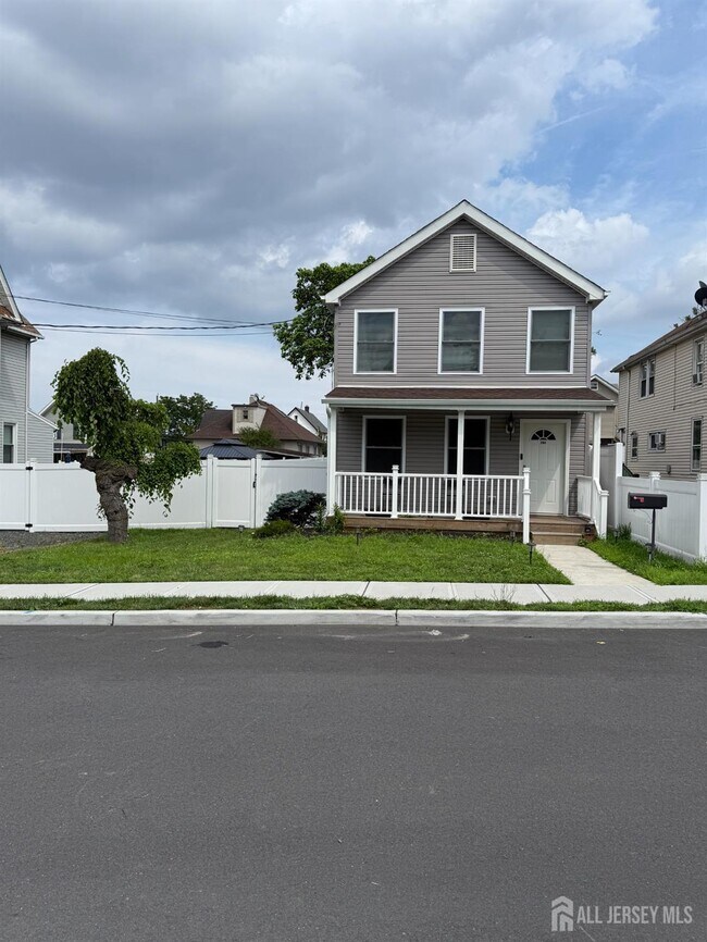 296 Oak St in South Amboy, NJ - Building Photo - Building Photo