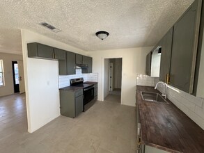 913 N 19th St in Copperas Cove, TX - Building Photo - Building Photo