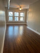 3528 N Reta Ave, Unit 3S in Chicago, IL - Foto de edificio - Building Photo