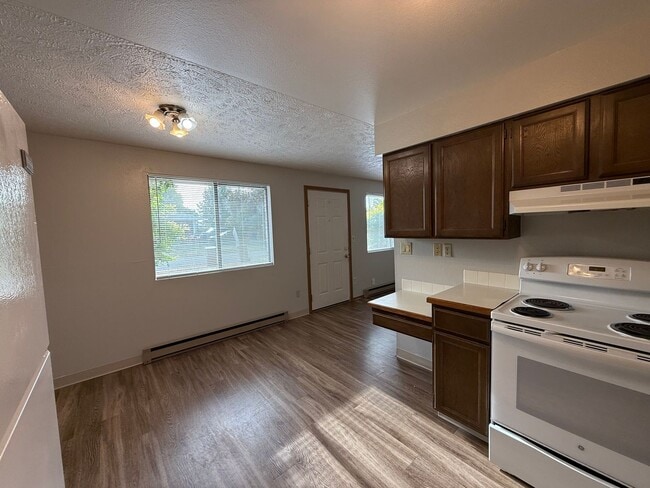 property at 1325-1325 N Smith St