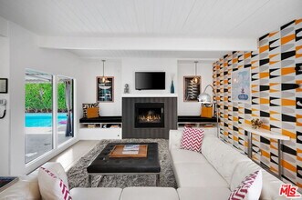668 N Farrell Dr in Palm Springs, CA - Building Photo - Building Photo