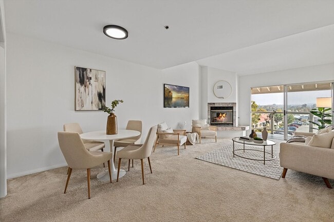 property at 1560 Circa Del Lago