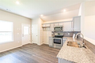 1151 E Sparrow Cir in Fayetteville, AR - Building Photo - Building Photo