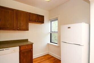 545 W Wellington in Chicago, IL - Building Photo - Building Photo